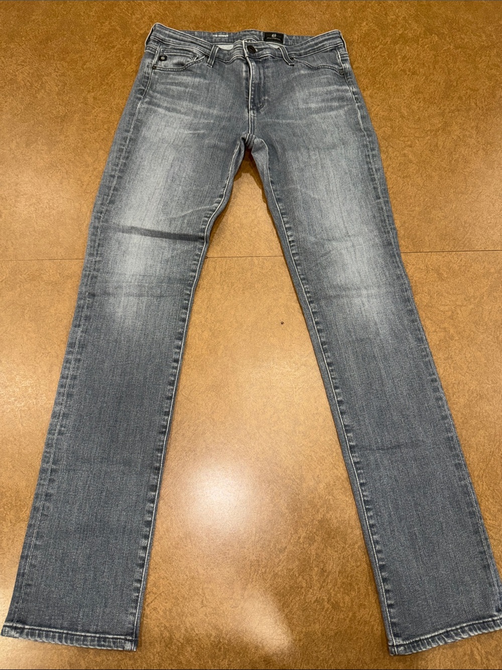 AG Adriano Goldschmied Harper Straight-Leg Jeans in Faded Gray Wash • Like NEW
